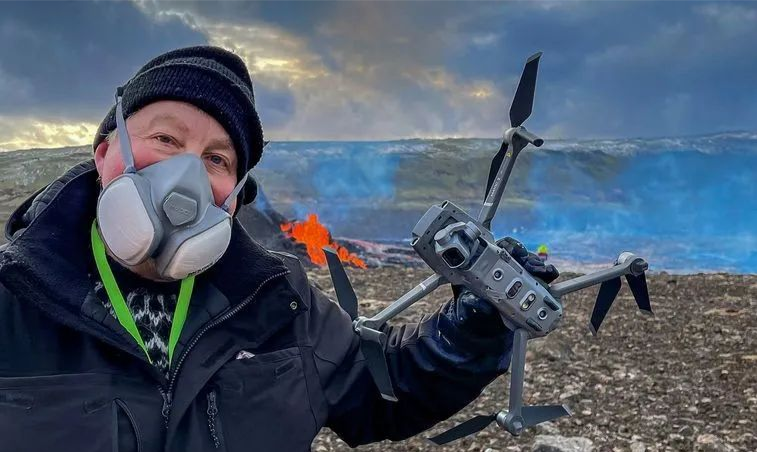 航拍保丨无人机为捕捉冰岛火山喷发坠毁，高风险区域如何保障机身财产安全