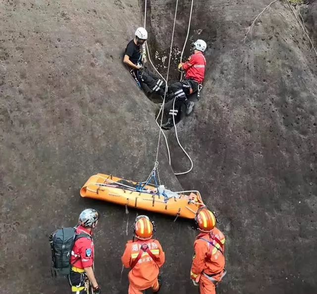 惨痛！又一男子景区拣无人机坠亡，这款保险飞手们必须配备！