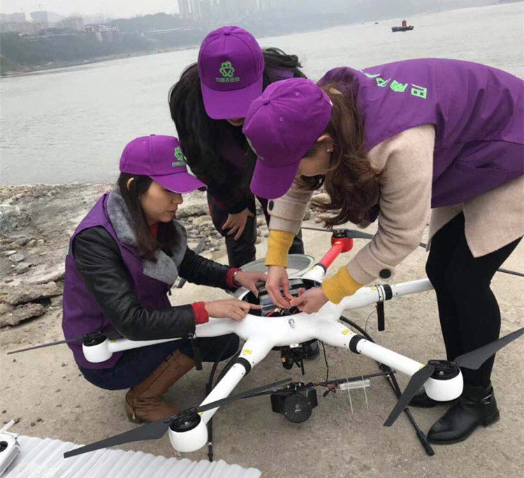 航拍保｜国际劳动妇女节：致敬那些勇敢飞翔的无人机女飞手！